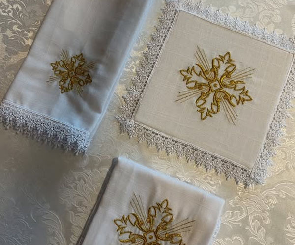 Juego de Mesa Blanco para Solemnidades